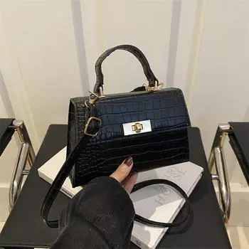 Лакированная сумка женская летняя 2024 популярная персонализированная повседневная сумка через плечо ретро сумка через плечо подмышкой простая сумка-мессенджер зелёный