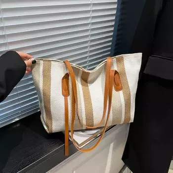 Large capacity bag women s 2025 new trendy fashion one shoulder underarm tote women s bag winter foreign style striped big bag чёрный