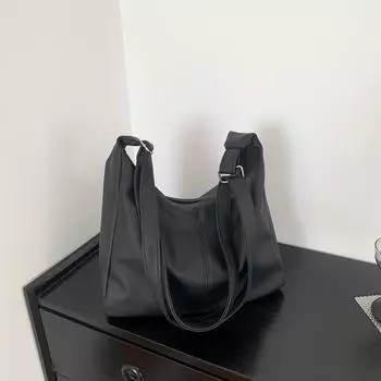 Large-capacity commuter bag women s 2024 new fashionable retro shoulder bag casual solid color underarm soft leather tote bag белый