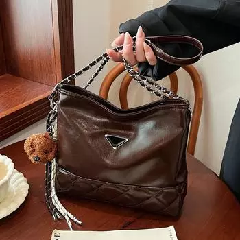 Large-Capacity Commuter Bag, Women S Fashion Shoulder Bag, High-End Chain Messenger Bag, Retro Bucket Bag. no pendant красный