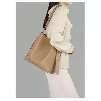 Large Capacity Genuine Leather Fancy Minimalist Single Shoulder Bucket Bag Salt Card