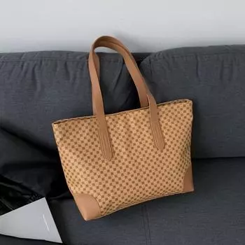 Large-capacity Korean version of simple handbag 2024 autumn new simple tote bag fashionable foreign shoulder armpit bag белый