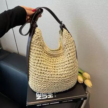 Large capacity straw shoulder bag women s new niche woven holiday wind beach leisure armpit bag