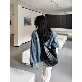 Large capacity tote bag women s new dark shoulder dumpling bag women s high-end sense versatile commuter messenger bag чёрный