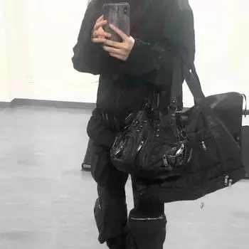 Large Capacity Underarm Bag Retro American Style Rivet Motorcycle Handbag PU Shoulder Bag Outdoor чёрный