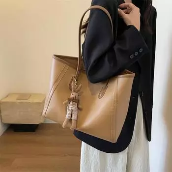 Large capacity women s bag 2024 new autumn and winter shoulder bag high sense fashion versatile work commuter tote bag