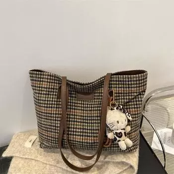 Large capacity woolen bag women s 2025 new fashion versatile shoulder bag cloth bag plaid class tote bag