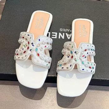 Large size small fragrant cool slippers women s outer wear 2025 summer niche design sense pearl seaside beach one-word drag 36