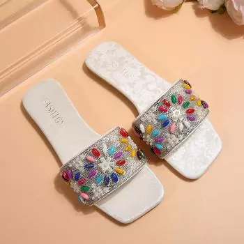 Large size soft-bottomed cool slippers for women s 2025 summer new European and American color bright diamond outer wear one-word flat-bottomed slippe 35