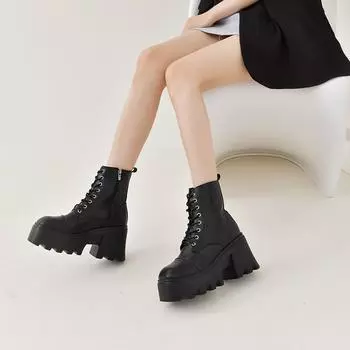 Large size thick-soled thick-heeled Martin boots 2025 autumn rivet trend front lace-up side zipper short boots 35 чёрный