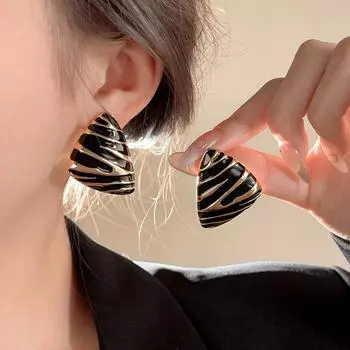 LATS Винтажные треугольные серьги-гвоздики для женщин и девочек, полосатые серьги с каплями масла в виде зебры, подарки на вечеринку, модные ювелирные аксессуары 1 pair коричневый