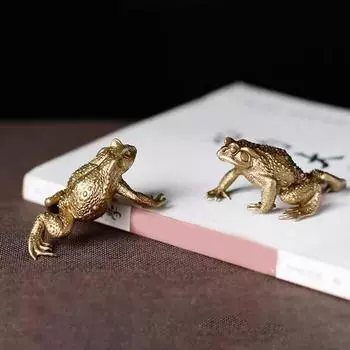 Латунная статуэтка лягушки Латунная статуэтка лягушки Скульптуры животных, приносящих удачу, украшения в стиле фэн-шуй, подарочные украшения для рабочего стола Статуэтка лягушки золотистый