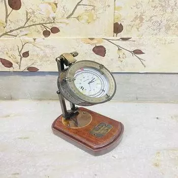 Часы настольные из латуни с деревянной подставкой и кожаным футляром