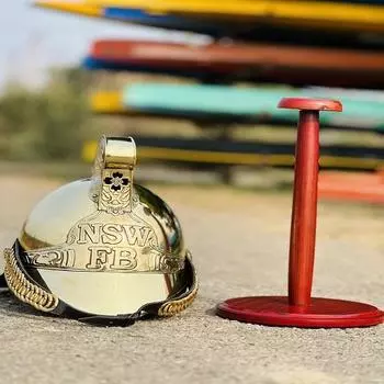 Латунный блестящий наполеоновский французский кавалерийский шлем, латунный шлем с бесплатной деревянной подставкой Лучший подарок на Рождество и Хэллоуин.