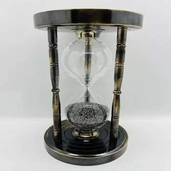 Латунный шахматный песочный таймер высотой 16 см. Уникальный подарок мужу, Дню отца, юбилею и Хэллоуину.