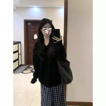 Lazy V-neck Autumn and Winter Loose Soft Glutinous Ripped Sweater Black M [Suggested 45.00 kg-52.50 kg]]