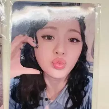 Le Sserafim Huh Yunjin Japan Crazy Popup Store Lucky Draw