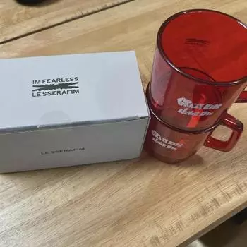 Le Sserafim Сумасшедшие Товары