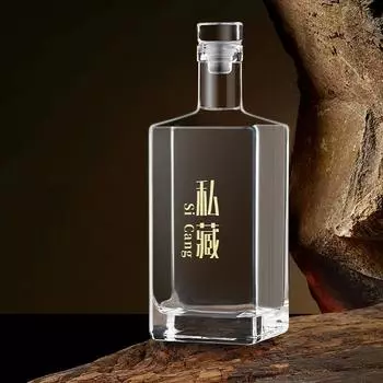 Lead-free glass 500ML square shaped whiskey decanter with Glass stopper Unique Liquor Bar and Party Decorations