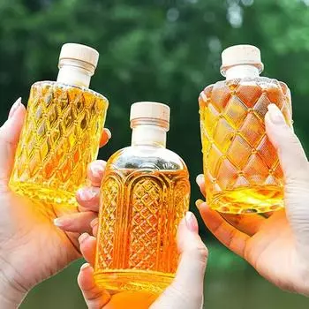 Lead-Free Hand-blown Glass Whiskey Decanter, Classical Barware, Drinkware, Wine Decanter, Luxury, 200ml