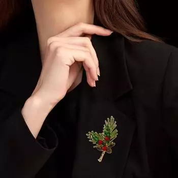 Leaf Pin Xmas Cat Brooch Christmas Tree Pinecone Leaf Brooch Christmas Enamel Pins Women Girls style 1