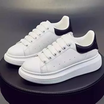 Leather Casual Shoes Men 2024 New Lace-up Thick Sole Casual Sneakers Versatile Leather Muffin Shoes Elevated Male Board Footwear 39