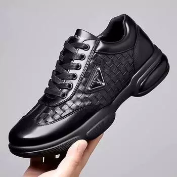 Leather casual shoes men s 2025 new Korean version black business leather shoes round head soft sole breathable lace-up men s shoes 39