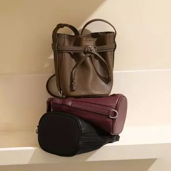 Leather Drawstring Bucket Bag High-end Leather Shoulder Bag for Women s Retro Commuter Crossbody Bag