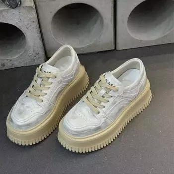 Leather muffin sole little white shoes women s autumn new breathable fashion versatile small height increase board shoes tide 35