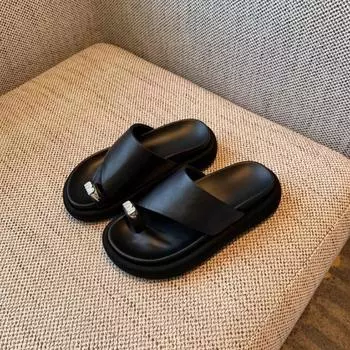 Leather rhinestone cover toe sandals women s new summer wear heightened thick-bottomed beach cool slippers women s tide 35
