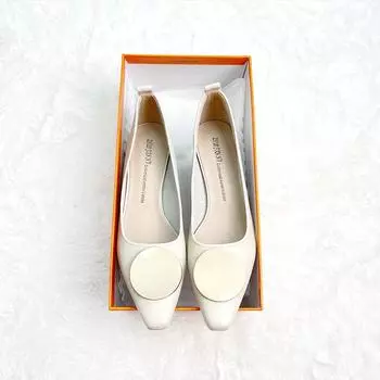 Leather round buckle small high heel single shoes thick heel new simple square head light mouth medium heel beige 34 чёрный