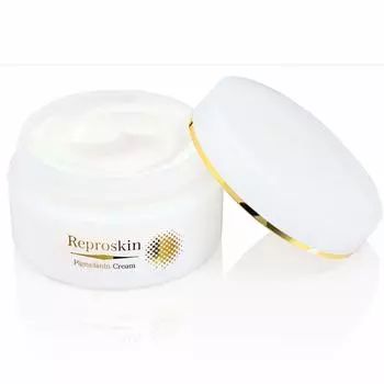 Лечебный увлажняющий крем Reproskin RICH 50 г Для взрослых с акне, вызванным сухостью Для людей старше 35 лет Содержит транексамовую кислоту для ухода за кожей, способствующей старению Высоко