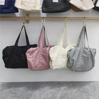 Легкая нейлоновая дорожная сумка этого сезона: Вместительная, портативная, багажная сумка для коротких поездок на отдых и занятия спортом. чёрный