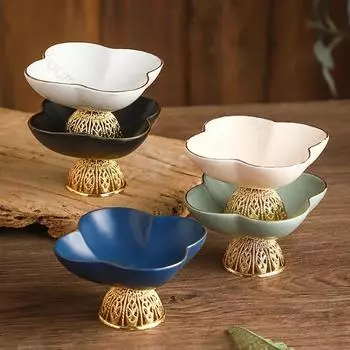 Легкая роскошь Креативная керамическая тарелка Бытовая вечеринка Фрукты Закусочная тарелка Кофейня Изысканная десертная тарелка Уникальная столовая посуда
