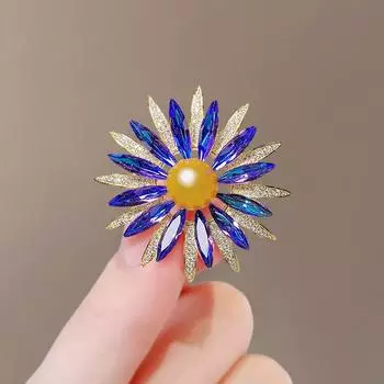 Легкая роскошная брошь-подсолнух, женственная, сверкающая бриллиантовая жемчужина, брошь для пальто и костюма высокого класса с аксессуарами