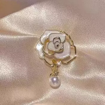 Легкая роскошная брошь с камелией, жемчужный корсаж, модная брошь с цветком, шпильки, женское маленькое ароматное пальто, ювелирные аксессуары