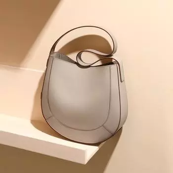 Легкая роскошная кожаная сумка Sherry с нишевым дизайном, вместительная сумка-тоут, а также простая и модная сумка на одно плечо для поездок на работу