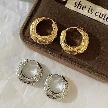 Легкая роскошная текстура, круглая геометрическая пряжка для ушей, темпераментная атмосфера, высокий смысл, круг, уникальный, универсальный, женский золотой