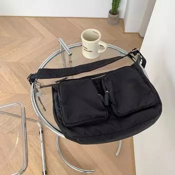 Легкая сумка-мессенджер из нейлона, нишевый дизайн, однотонная, универсальная, для поездок на работу, модная, большой вместимости, на плечо, женская чёрный