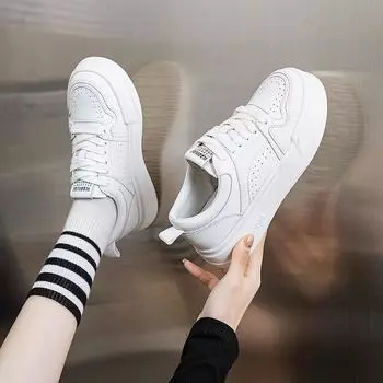 Легкие мягкие кожаные белые туфли на каждый день на плоской подошве 35 белый