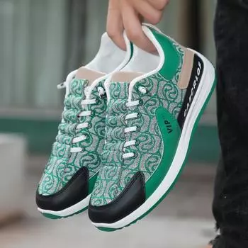 Легкие мужские кроссовки с дышащей нескользящей подошвой — удобные, модные и износостойкие. 44 чёрный