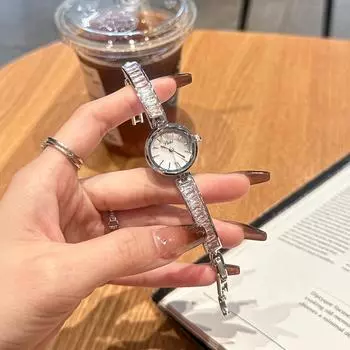 Легкие роскошные часы-браслет со стразами, темпераментные, нишевые, высокого класса, простые, модные, калейдоскопические, женские, цепные, женские часы