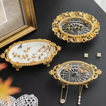 Легкие роскошные латунные стеклянные подносы Французский дворец Резные серьги Поднос для хранения ювелирных изделий Организация входа в дом Декоративный поднос