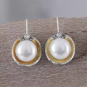 Легкие роскошные маленькие серьги с ароматным белым жемчугом