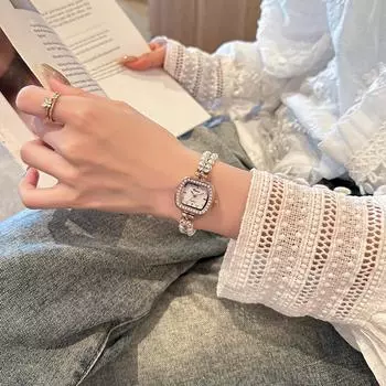 Легкие роскошные модные кварцевые часы с квадратным бриллиантом, элегантные темпераментные женские повседневные часы с жемчужным браслетом
