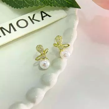 Легкие роскошные полые серьги-бабочки с жемчугом для женщин, серьги с нишевым дизайном