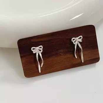 Легкие роскошные серьги-бантики для женщин с милыми маленькими свежими милыми подарочными серьгами Bestie