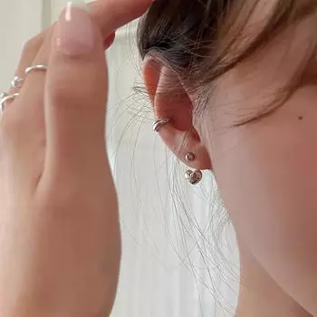 Легкие роскошные серьги-гвоздики Love, женские изысканные, нишевые, высокого класса, дизайн с подвеской сзади, серебряные серьги-иглы, осенние новые серьги Tide 925 silver needle