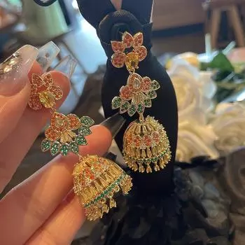 Легкие роскошные серьги-колокольчики в виде колокольчиков, серьги-клетки с микроинкрустацией из цветного циркония, преувеличенная индивидуальность, уникальная личность разноцветный