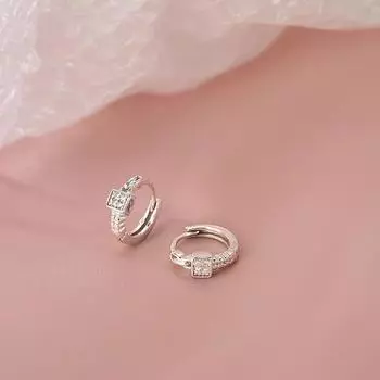 Легкие роскошные серьги-пряжки из циркония с темпераментом для женщин, нишевый дизайн, серьги-кубики Sense Ins, маленькие серьги-кубики сахара, пригородные серьги